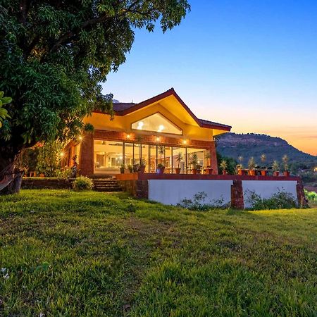 Stayvista At Three Shores With Lake View & Alfresco Dining Khamshet Extérieur photo